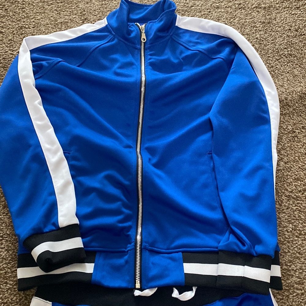 New blue and white sweatsuits for men